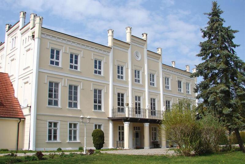 Gemuetliche Ferienwohnung Fuer 6 Personen Im Schloss Kastorf Knorrendorf Exterior foto